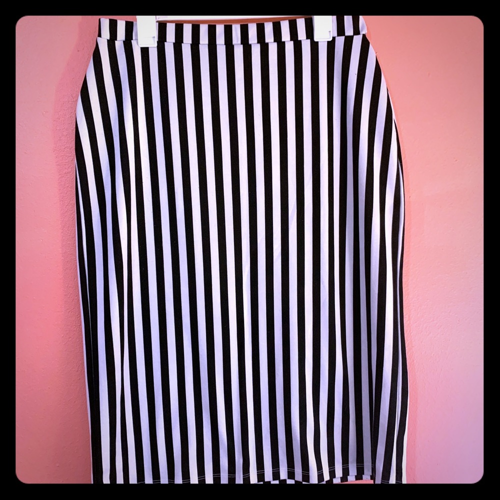 Striped Midi Pencil Skirt